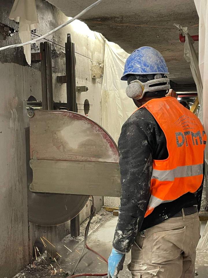 fbe1bfea 4963 4498 9d98 e7dd3b25ad3c